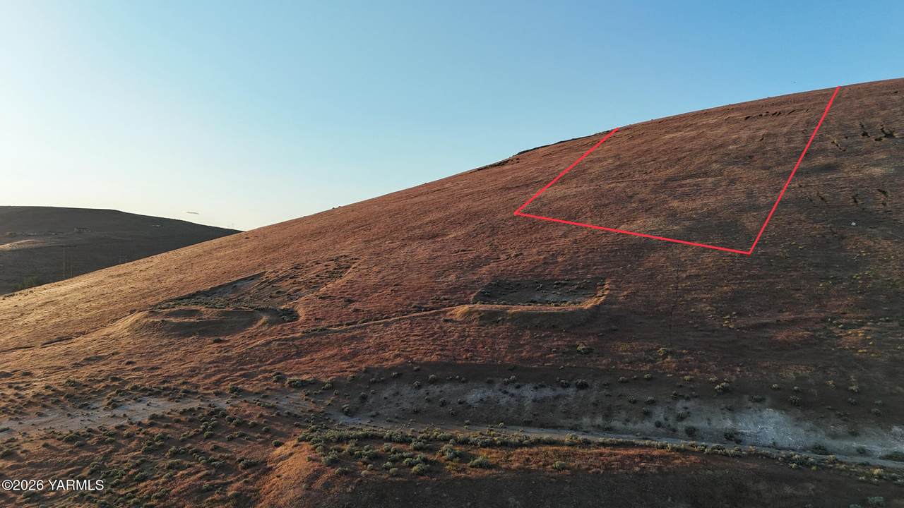 NKA Roza Hill Dr - Photo 1