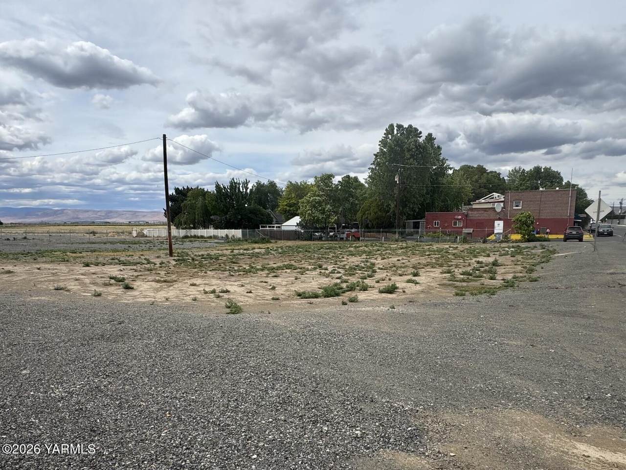 3940 Harrah Rd - Photo 1