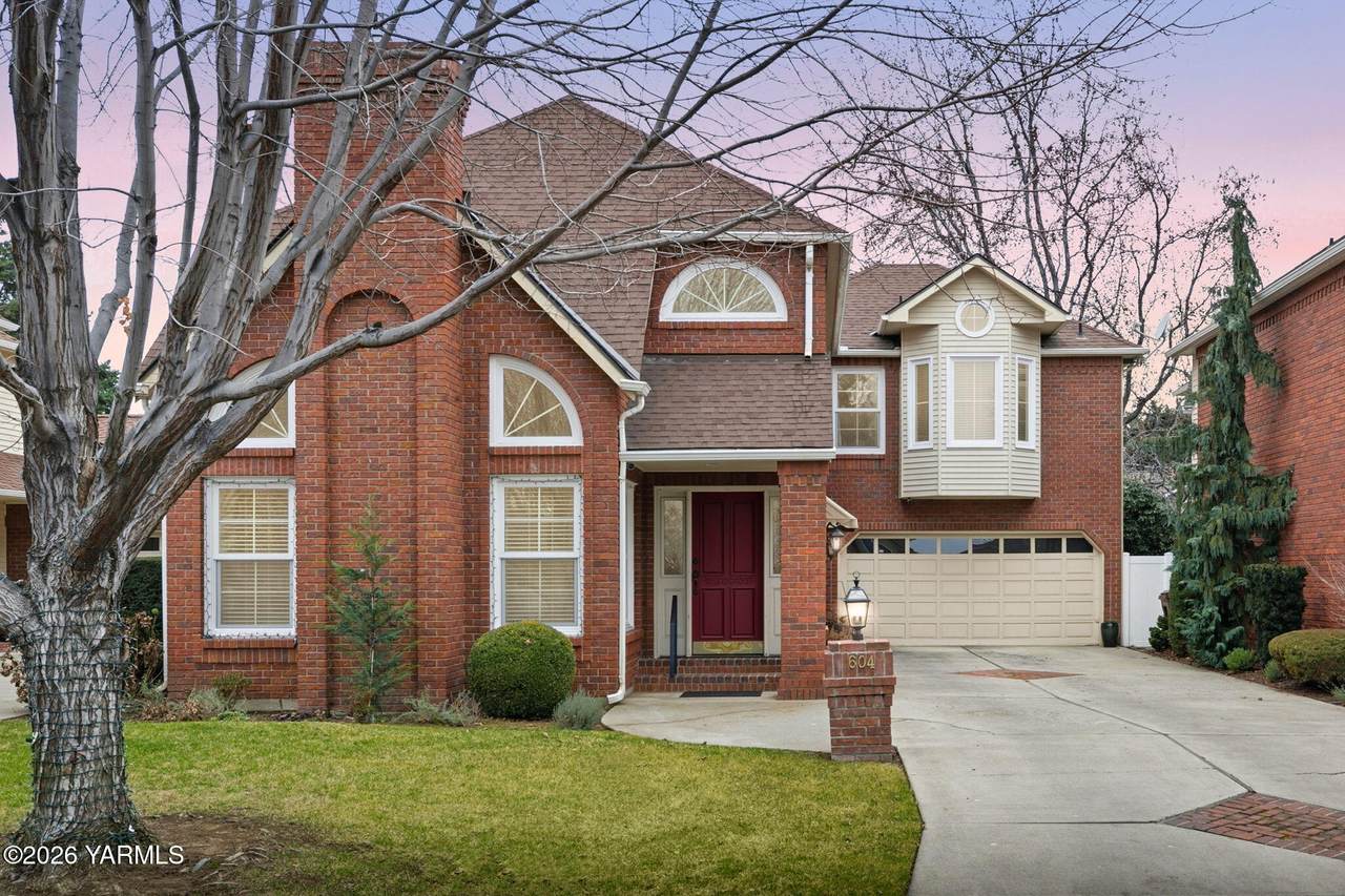 604 Bellevue Pl - Photo 1