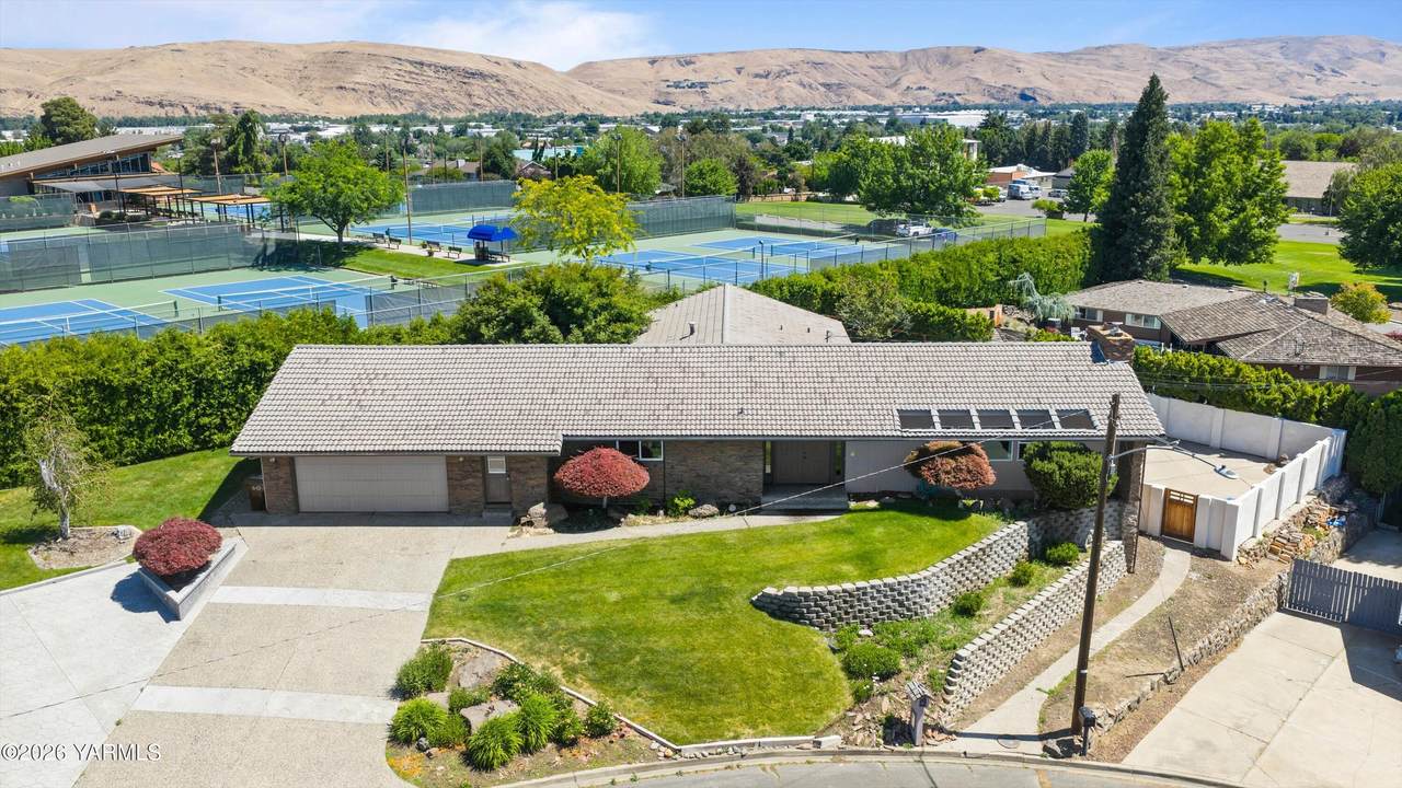 411 36th Ave - Photo 1