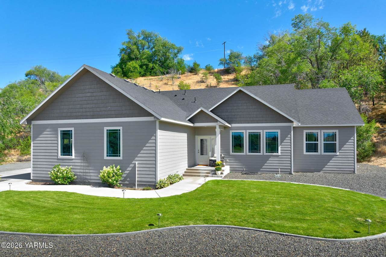 521 Collins Rd - Photo 1