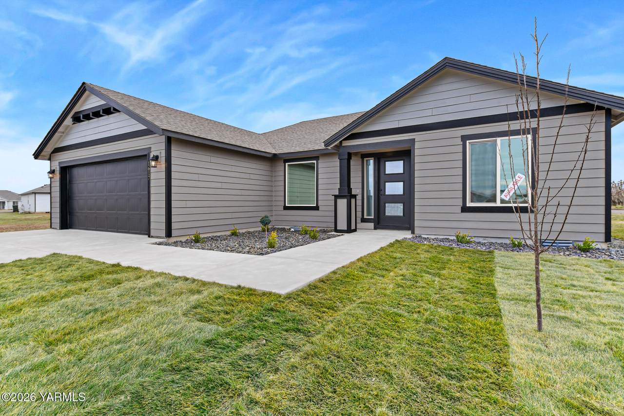 1617 Parkwood Ct - Photo 1