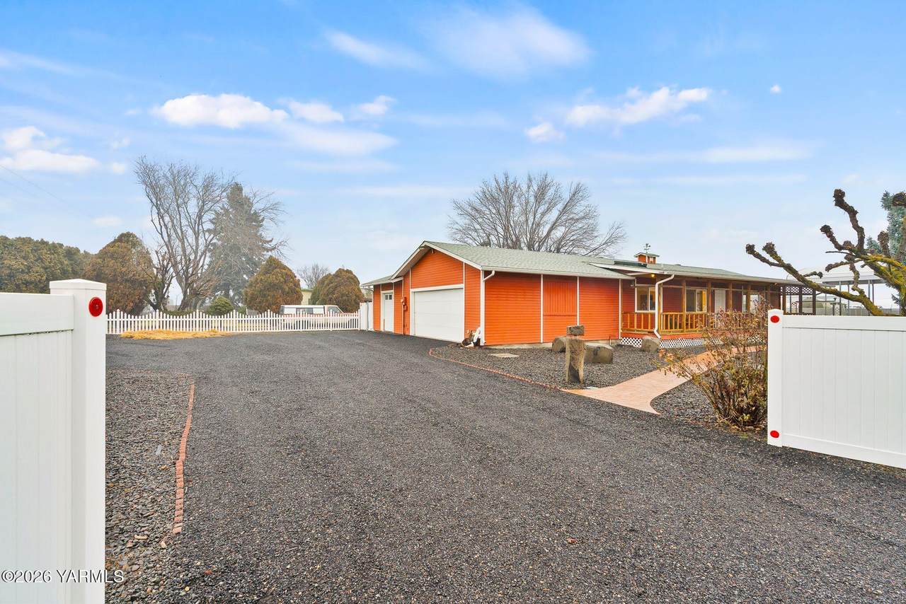 1515 Glaspey Ln - Photo 1