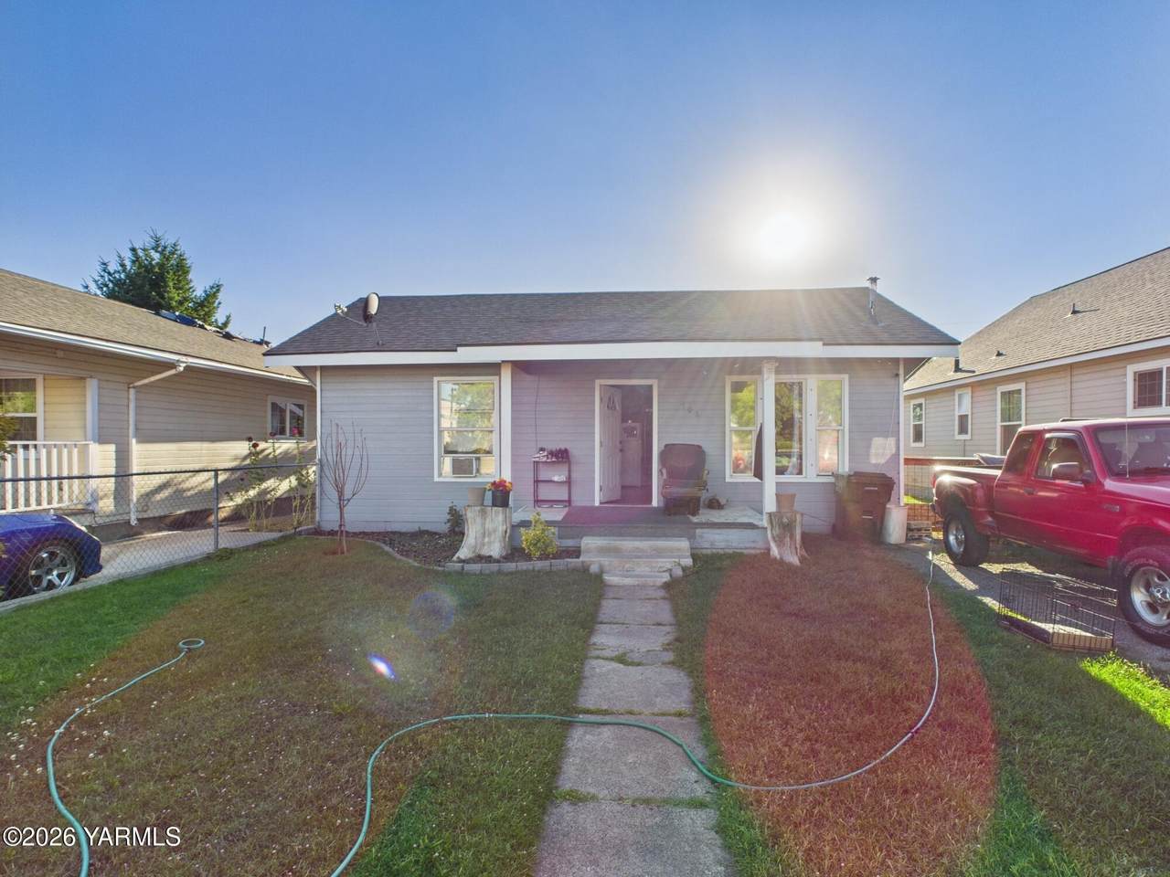 708 8th St - Photo 1