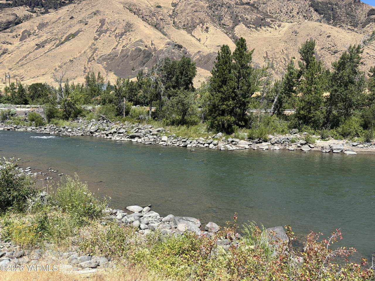 https://bt-photos.global.ssl.fastly.net/yakima/1280_boomver_1_26-2167-2.jpg