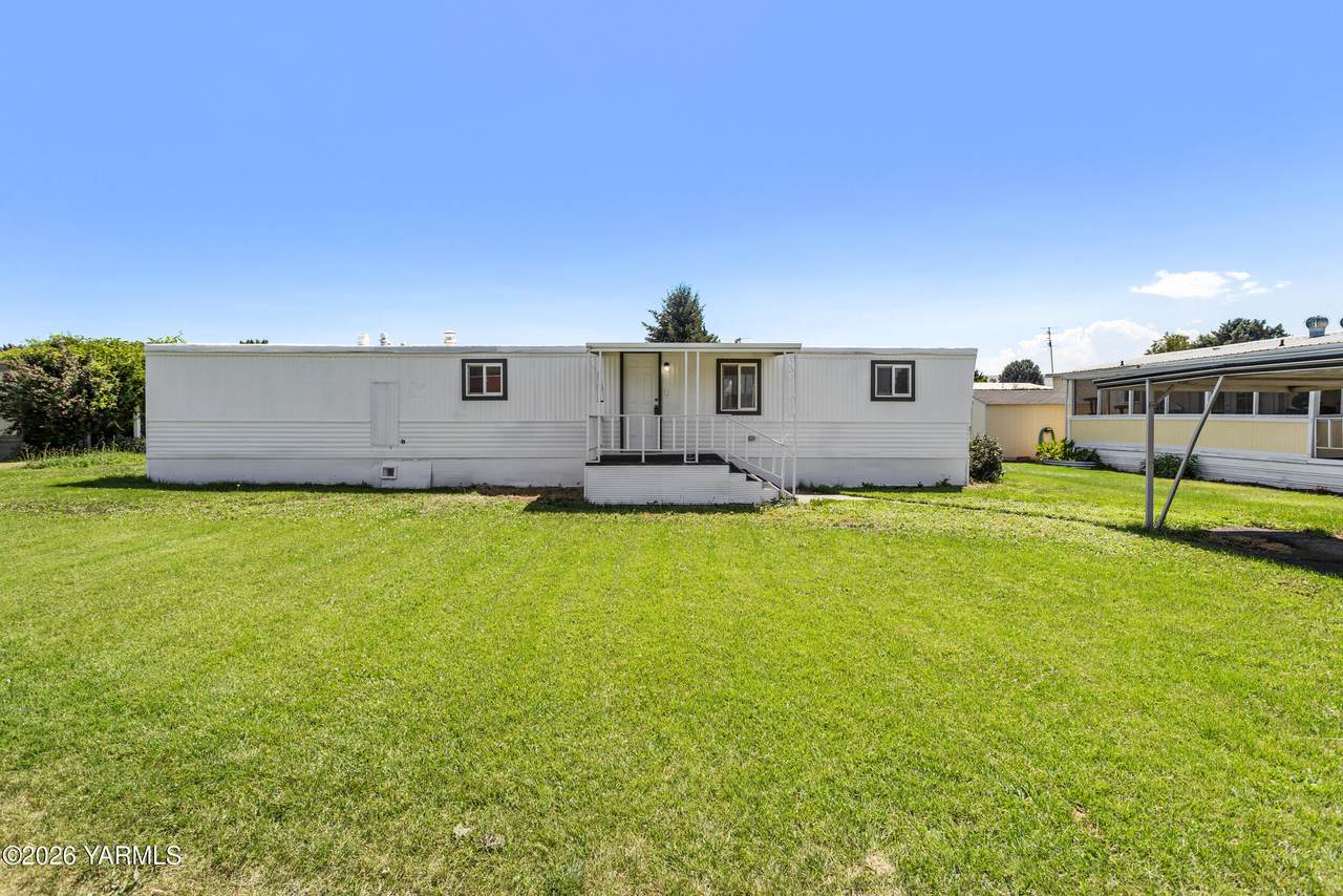 55 Washington Ave - Photo 1