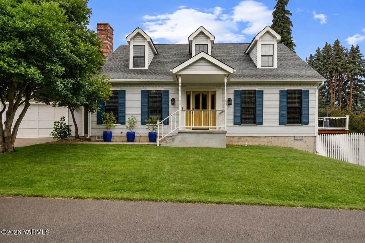1909 Yakima Ave - Photo 1