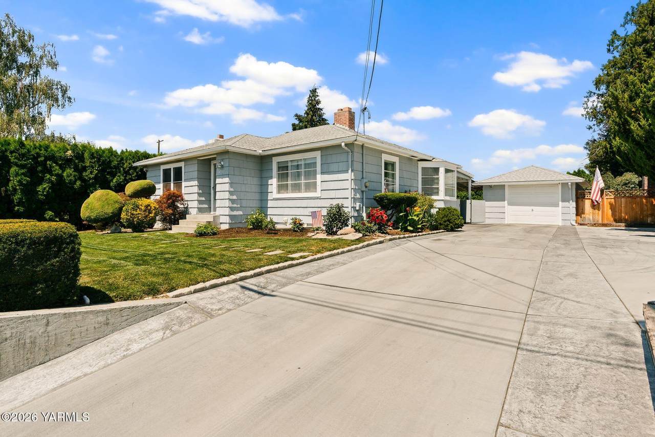 4705 Tieton Dr - Photo 1