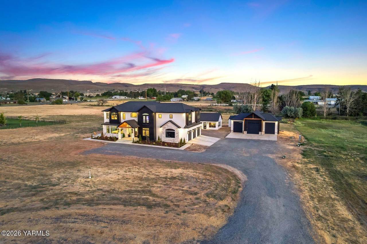 160 Serenity Ln - Photo 1