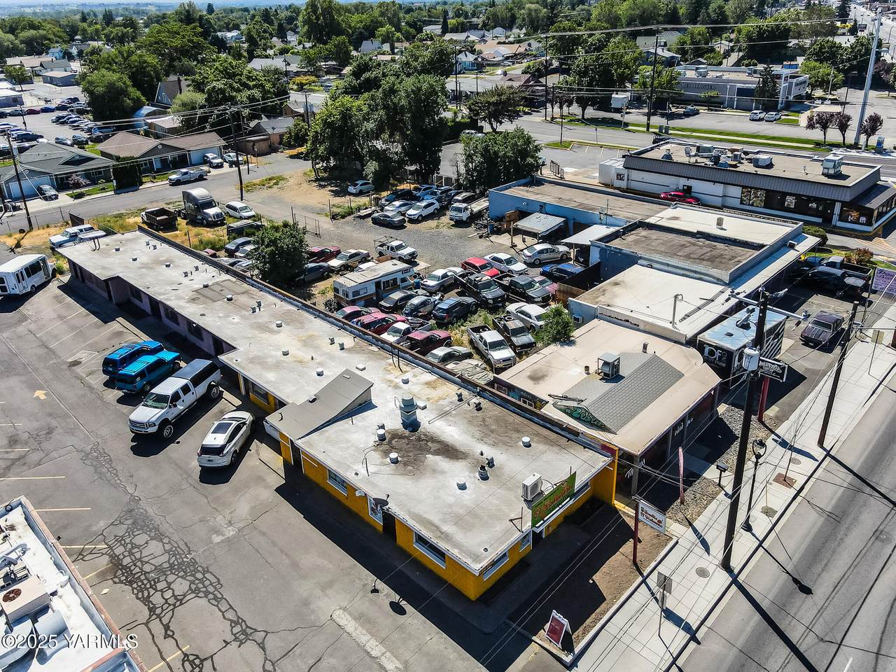 1005-1009 1st St - Photo 1