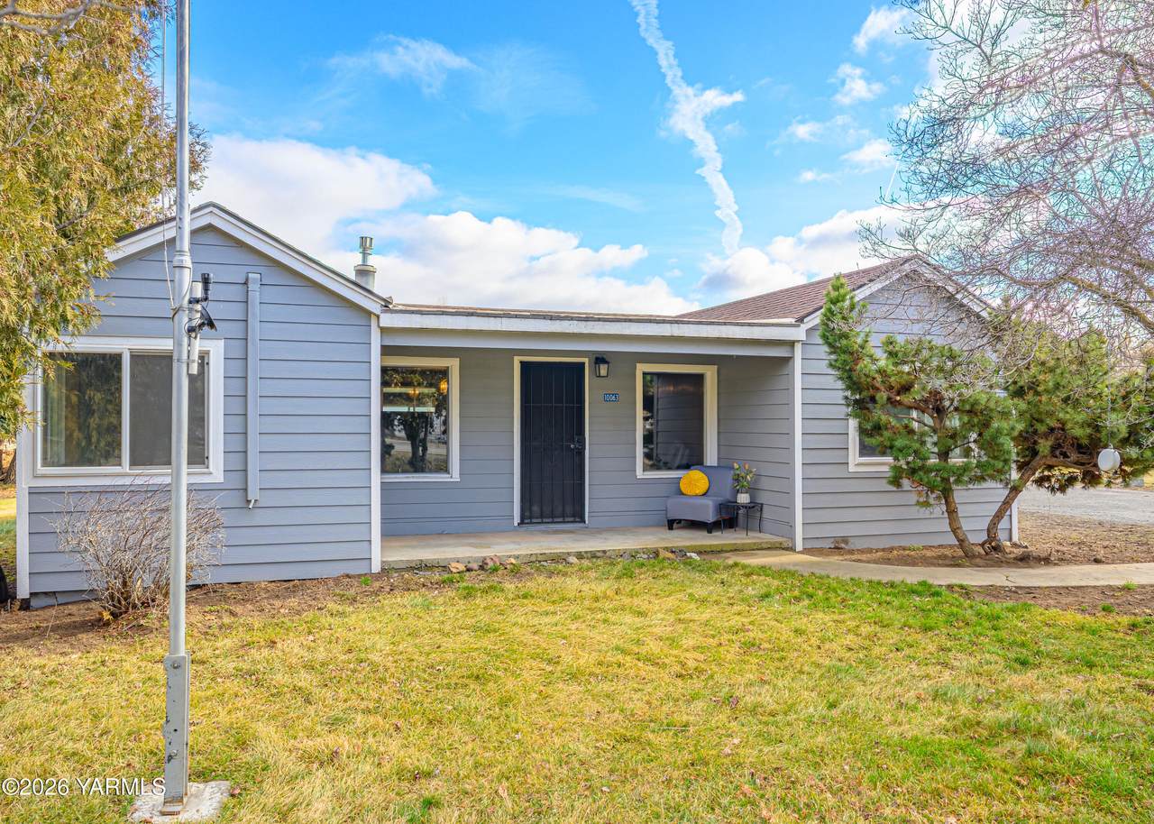 10063 Naches Rd - Photo 1