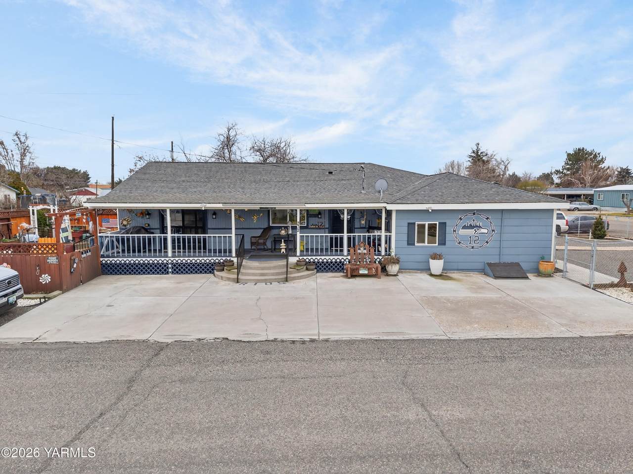 232 6th Ave - Photo 1