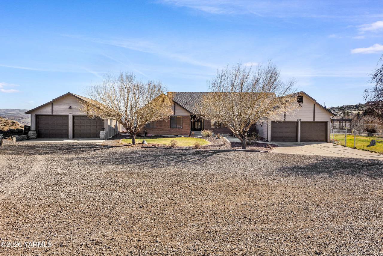 290 Trails End Ln - Photo 1