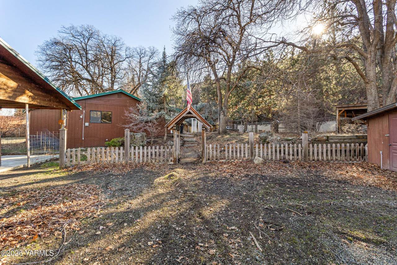 121 Tampico Park Rd - Photo 1