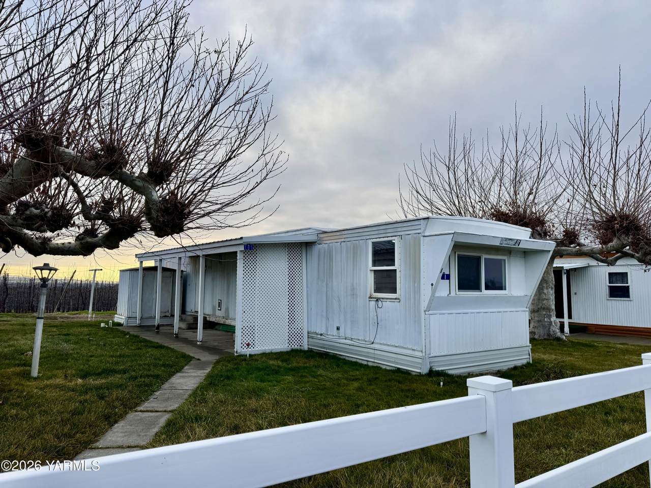 141 Carolinda Ln - Photo 1