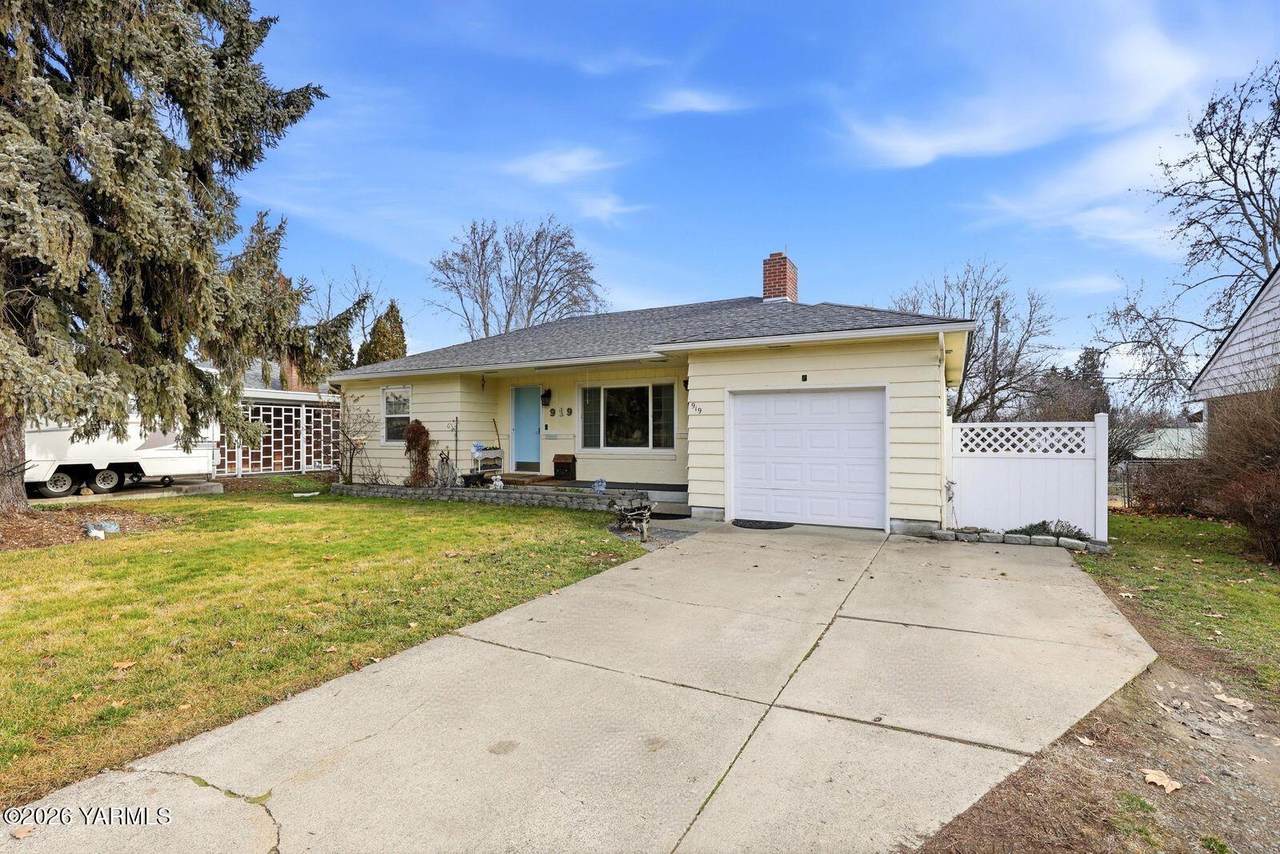 919 28th Ave - Photo 1