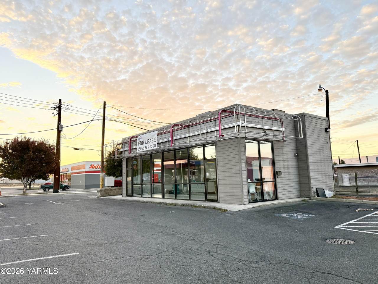 3802 Nob Hill Blvd - Photo 1