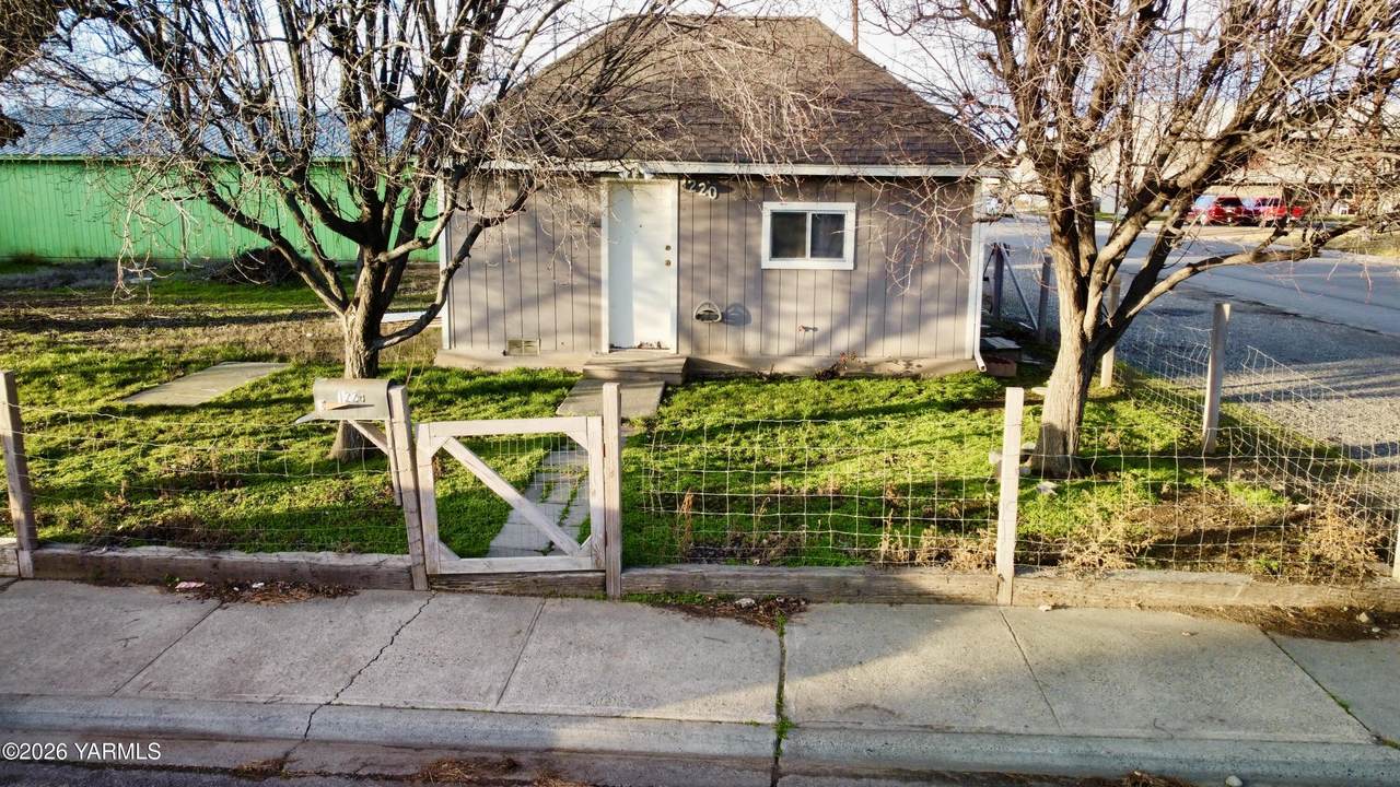 1220 Roosevelt Rd - Photo 1