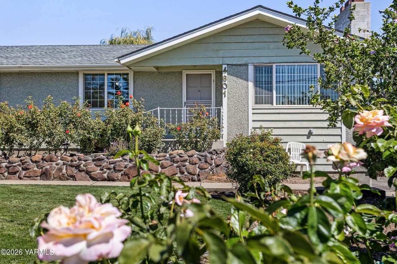 4601 Hillcrest Dr - Photo 1