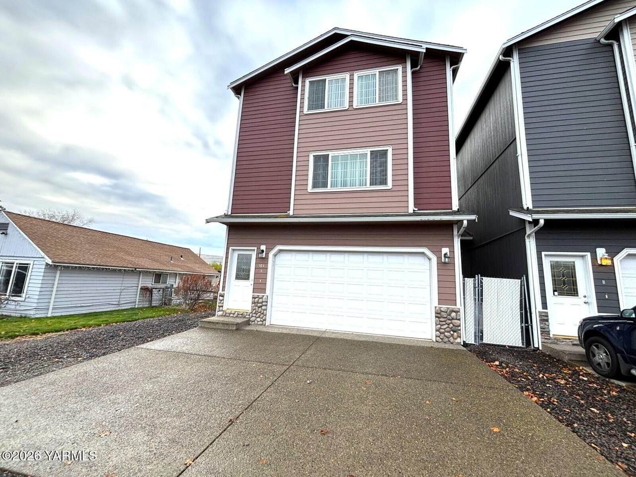 104 Home Ave - Photo 1