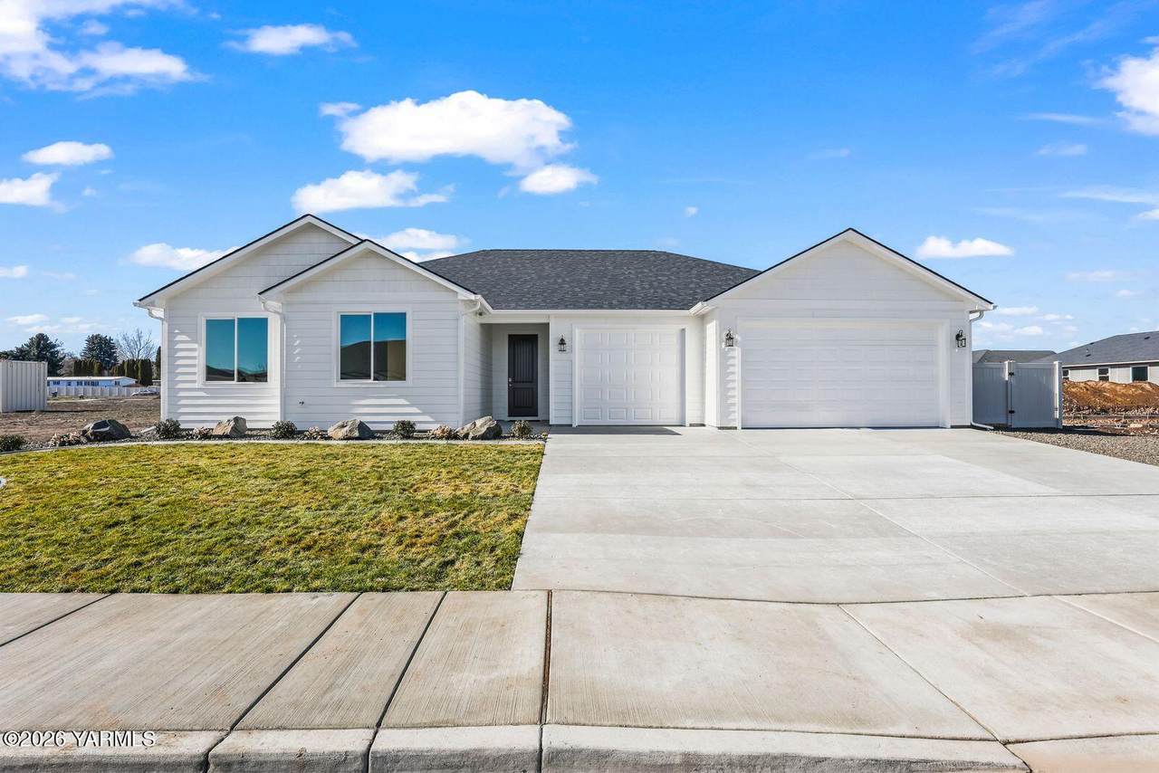 4601 Oak Ave - Photo 1