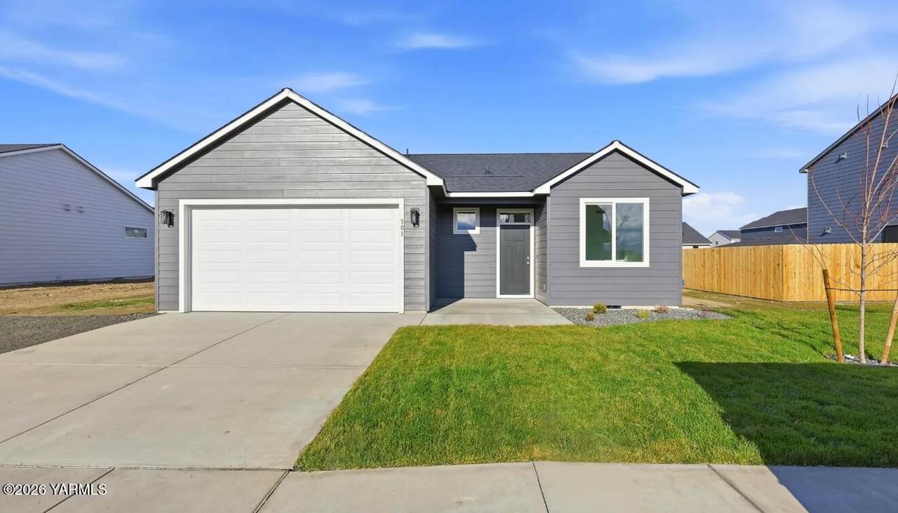 501 Amberly Ave Ave - Photo 1