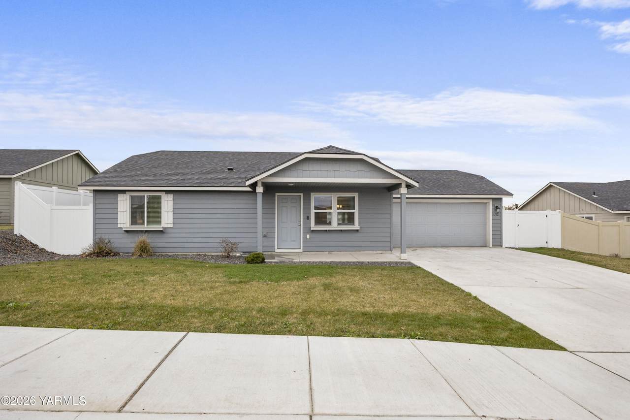 112 Bitters Ave - Photo 1