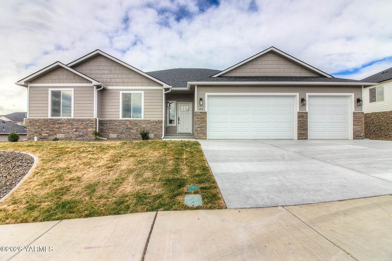 404 90th Ave - Photo 1