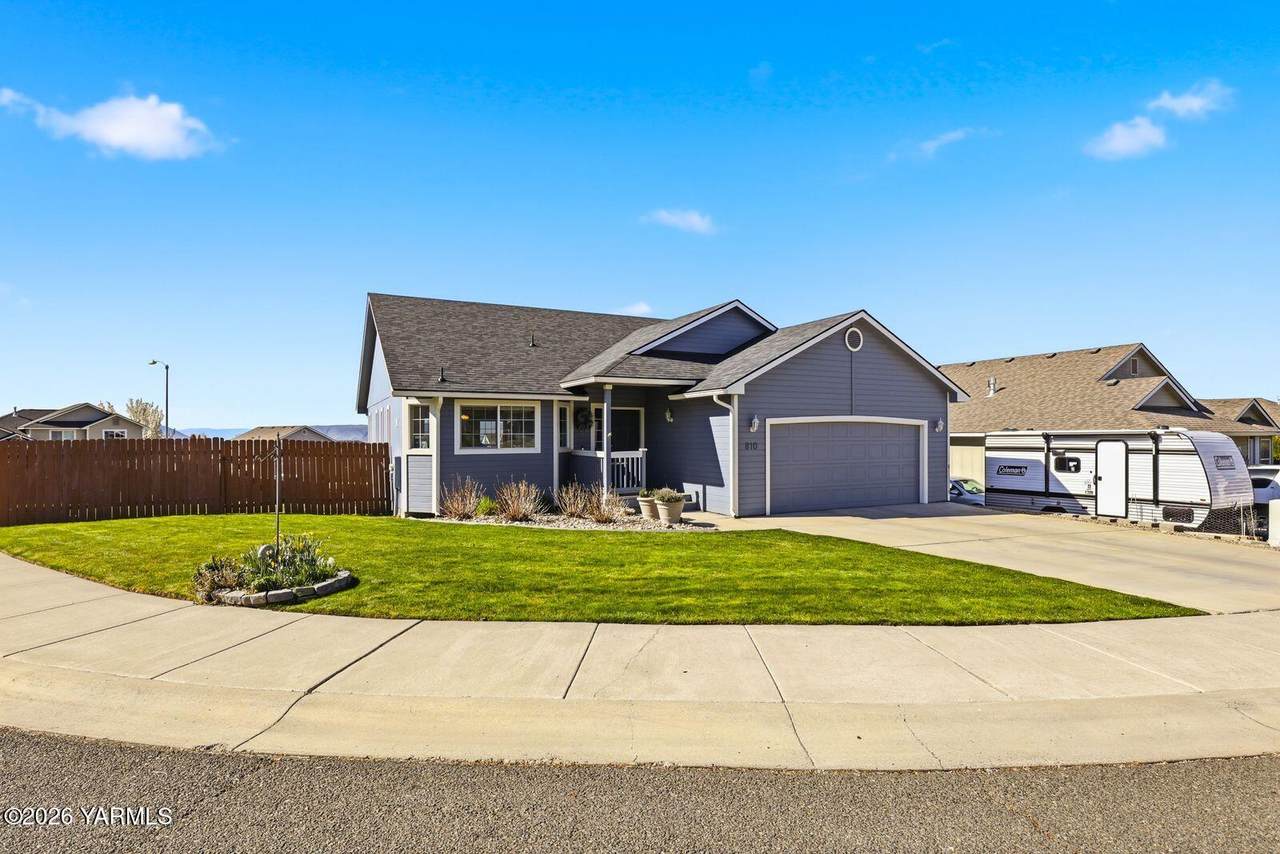 810 Overbluff Ln - Photo 1