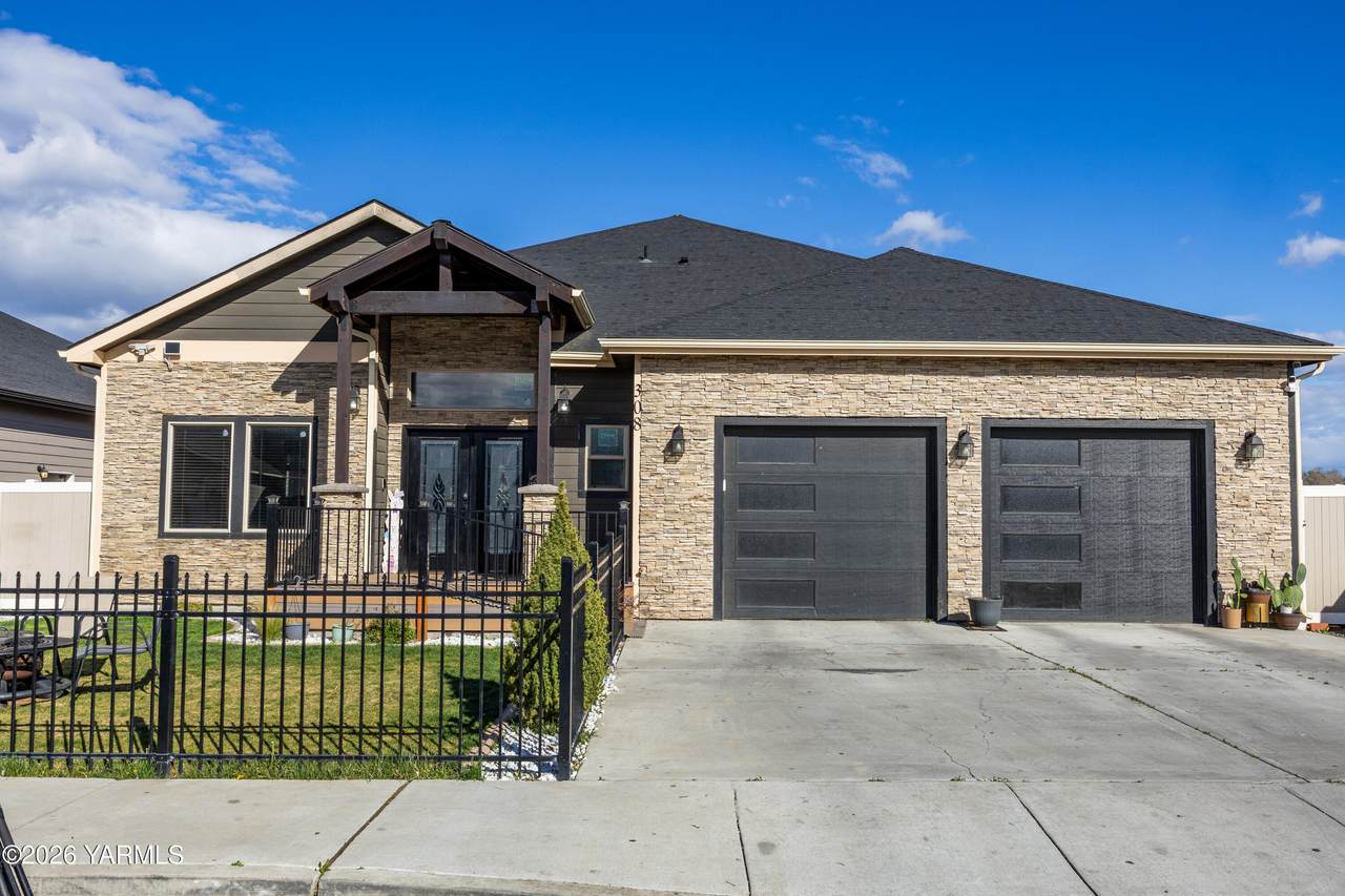 308 Ivone Dr - Photo 1