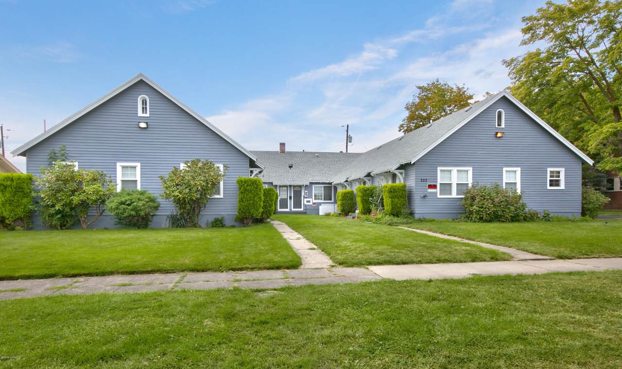 202 9th Ave - Photo 1