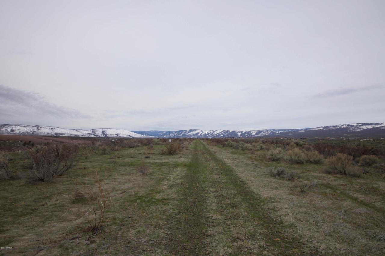 NKA Redtail Rd - Photo 1