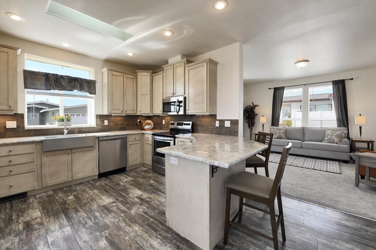 200 Bridle Way - Photo 1