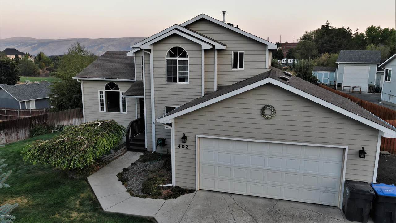 402 Apple Way - Photo 1