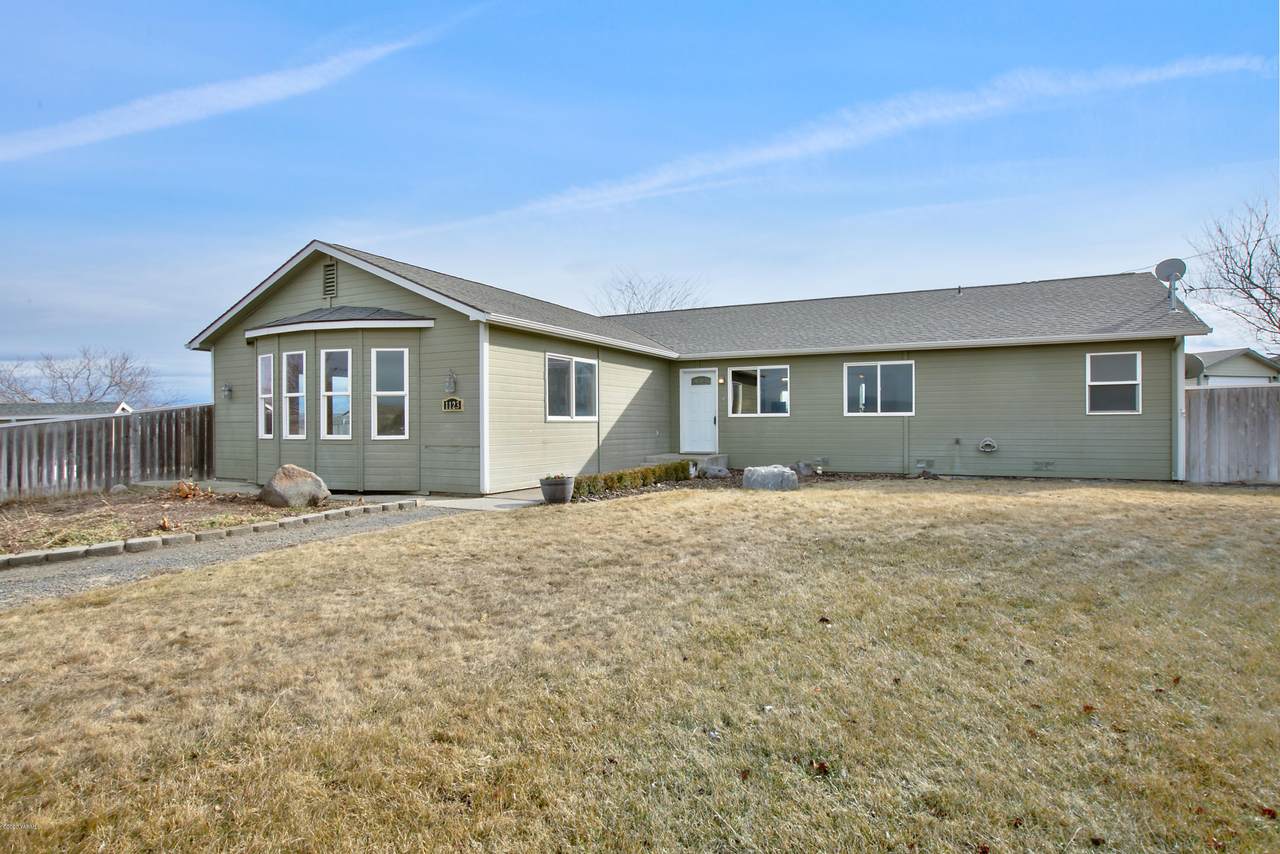 1123 Gore Rd - Photo 1