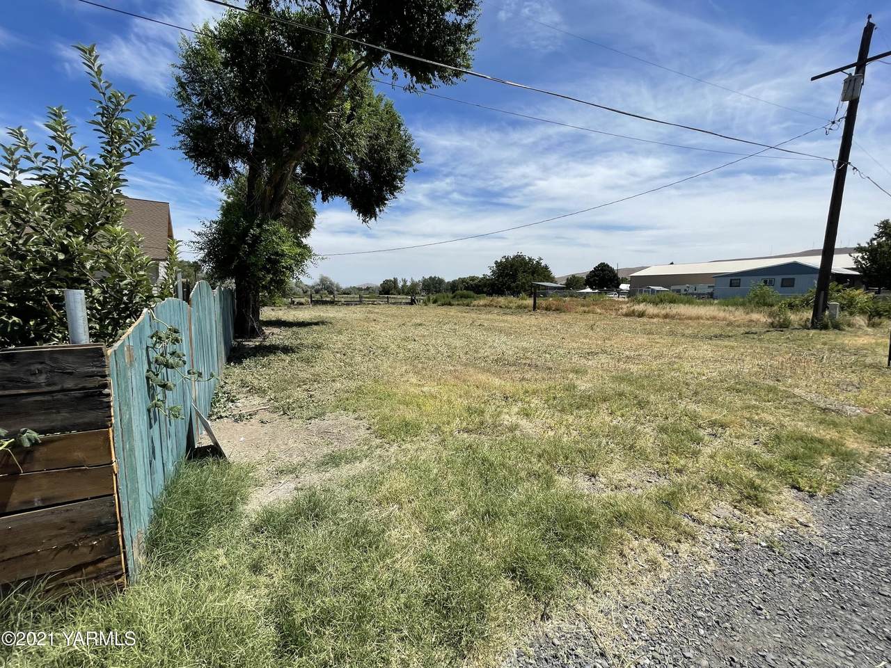 2507 10th Ave - Photo 1