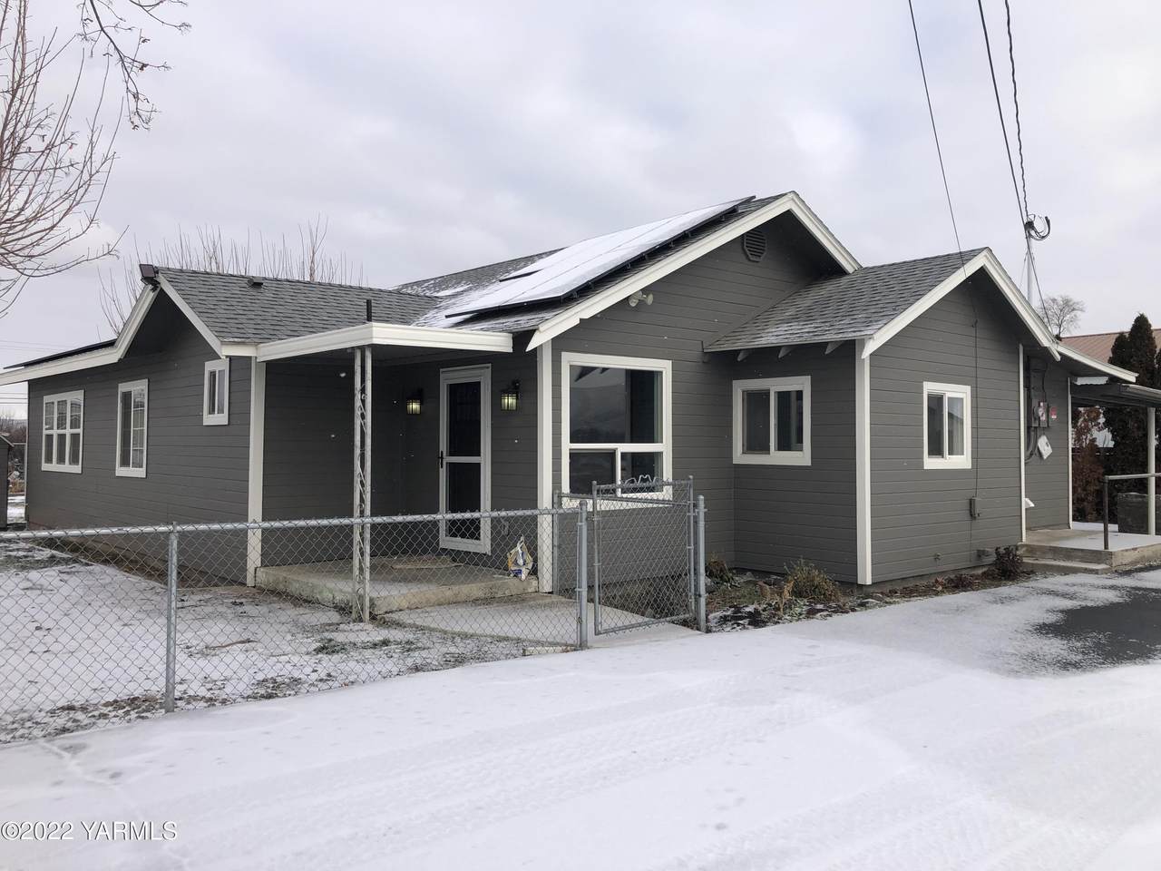 2605 34th Ave - Photo 1