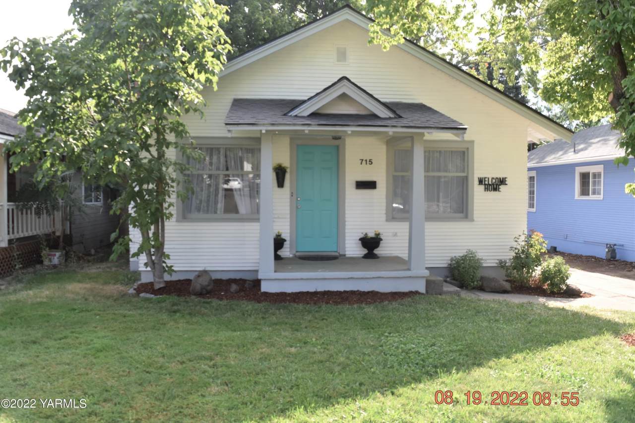 715 18th Ave - Photo 1