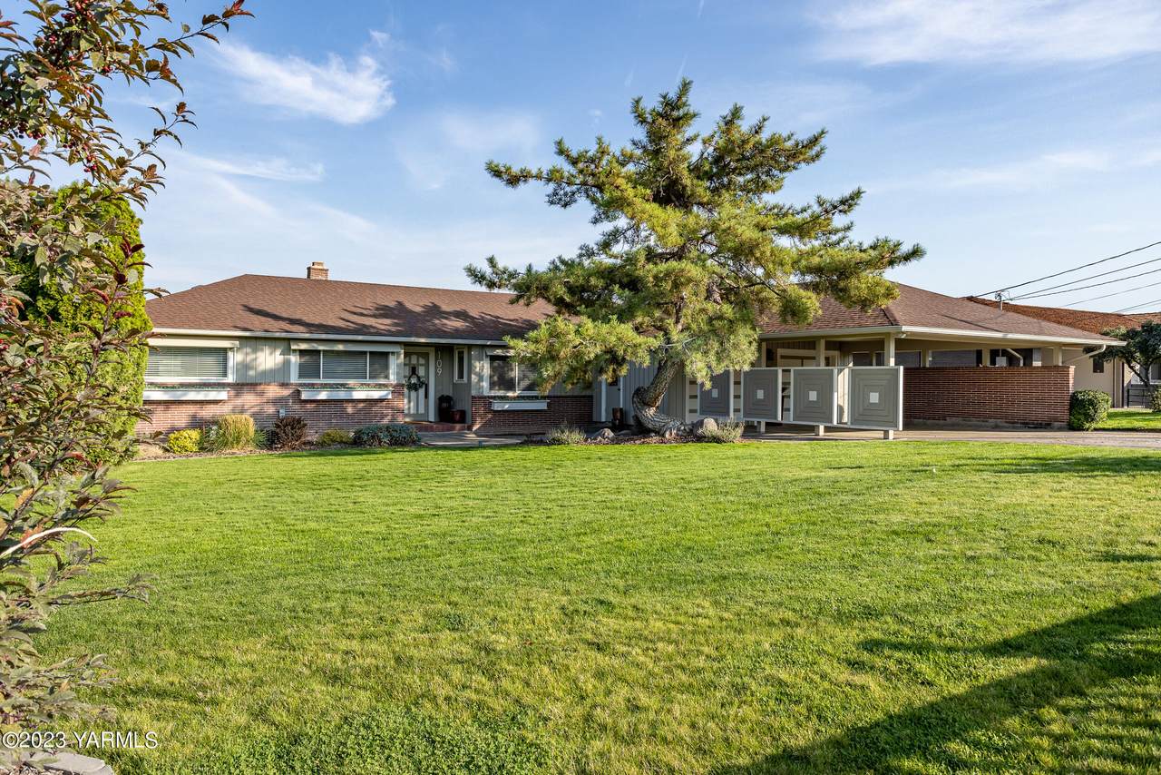 109 Hillcrest Dr - Photo 1