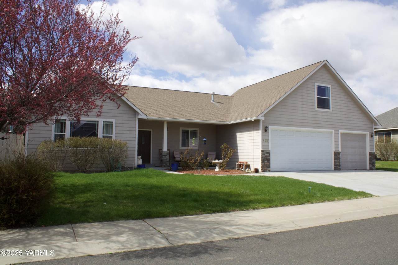 408 93rd Ave - Photo 1