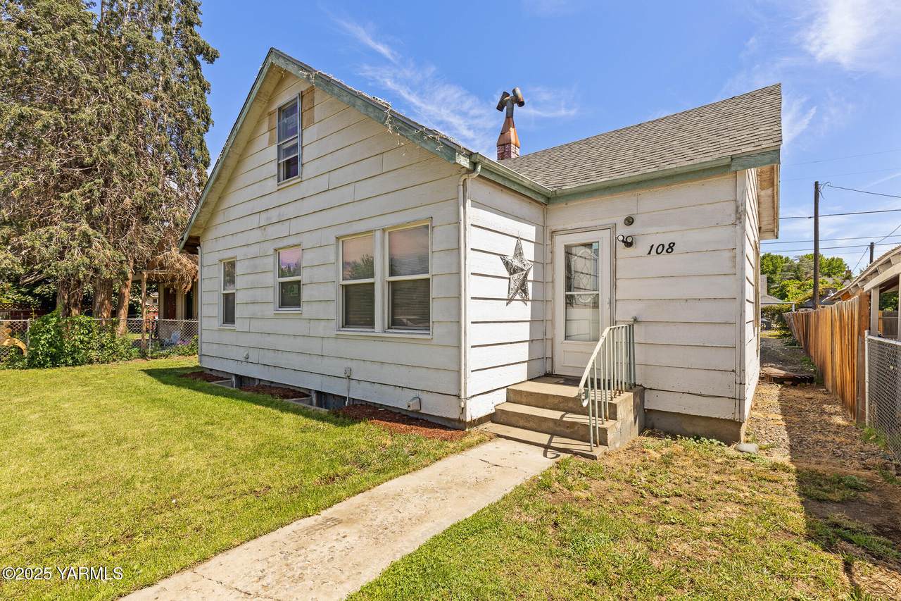 108 Fir St - Photo 1