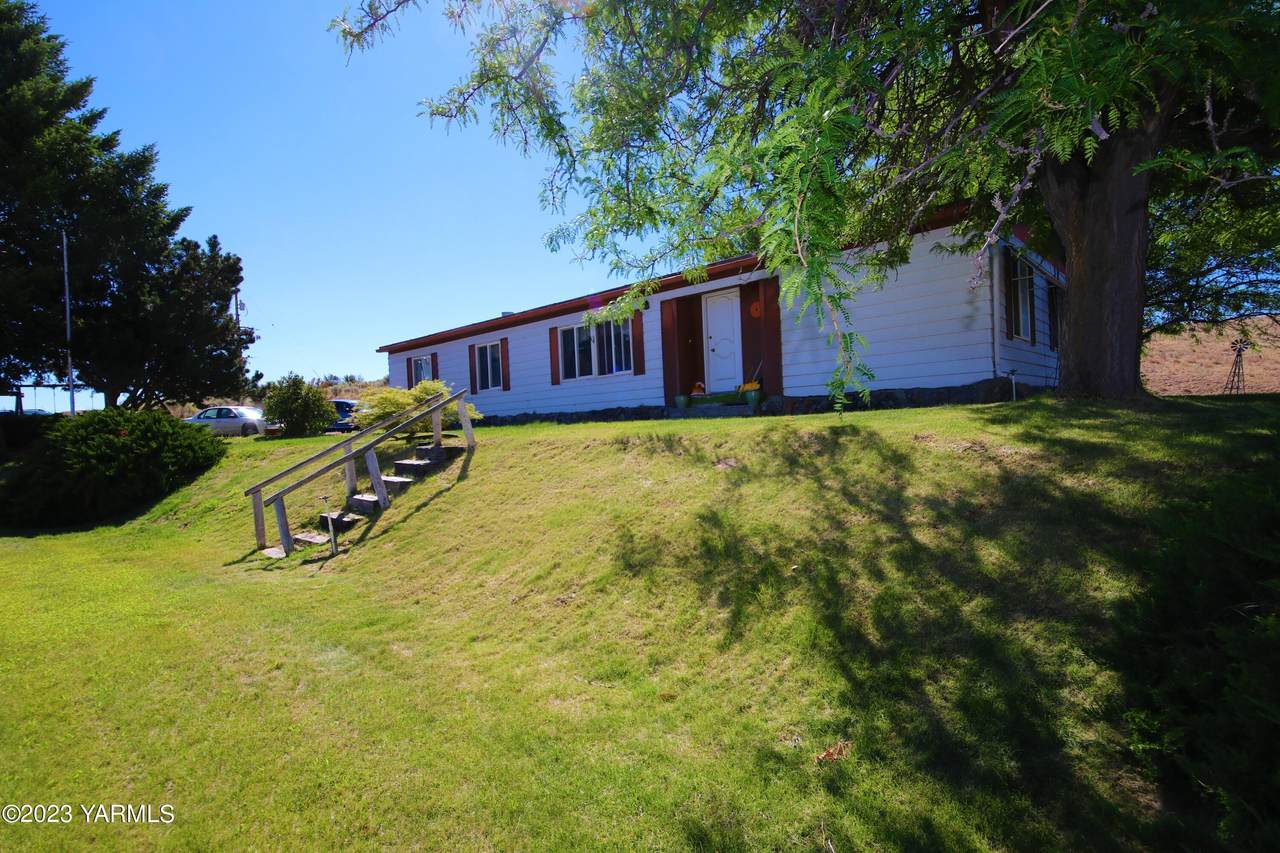 4920 Wenas Rd - Photo 1
