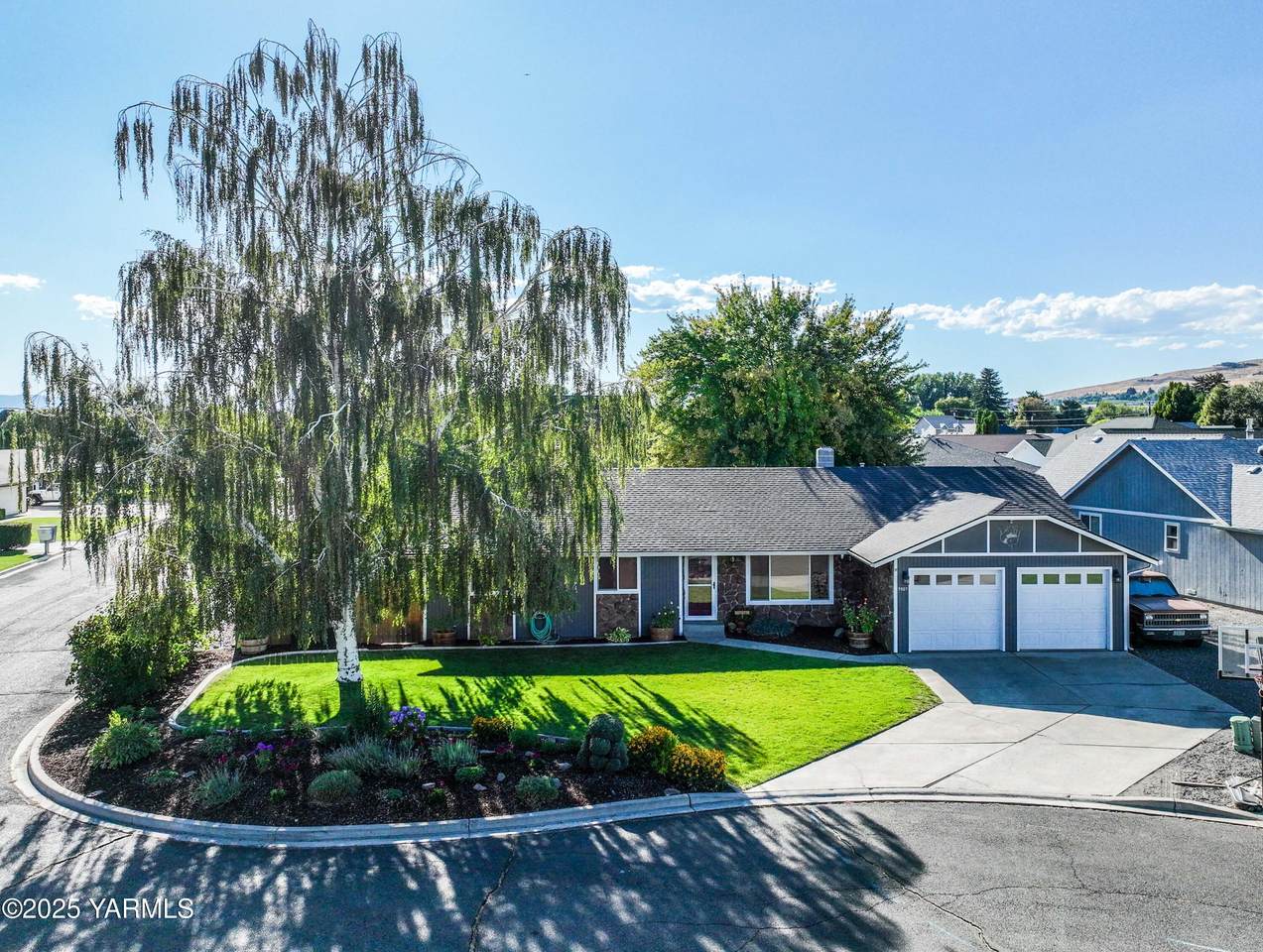 7507 Olmstead Ct - Photo 1