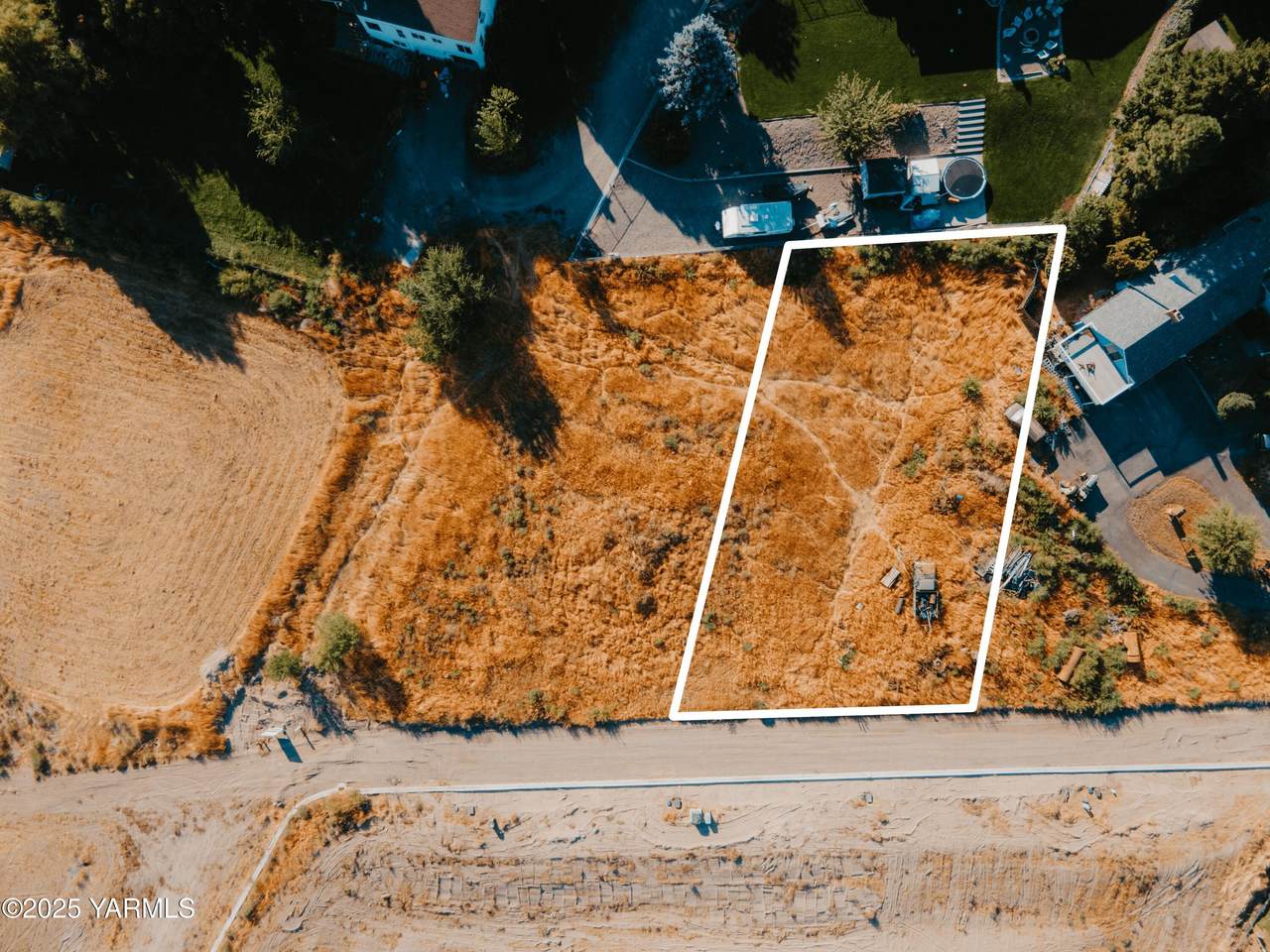 833 Vine Ave - Photo 1