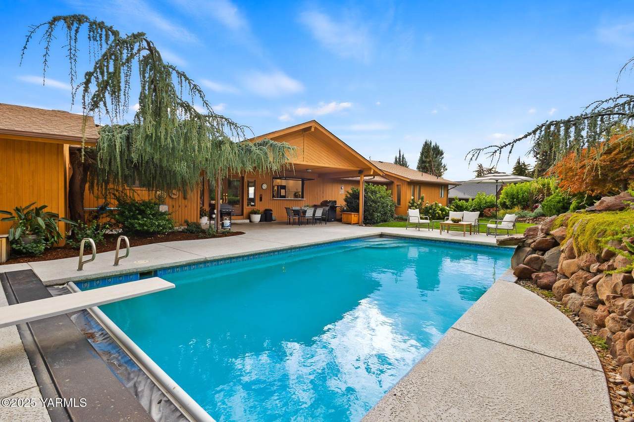 5309 Englewood Hill Dr - Photo 1