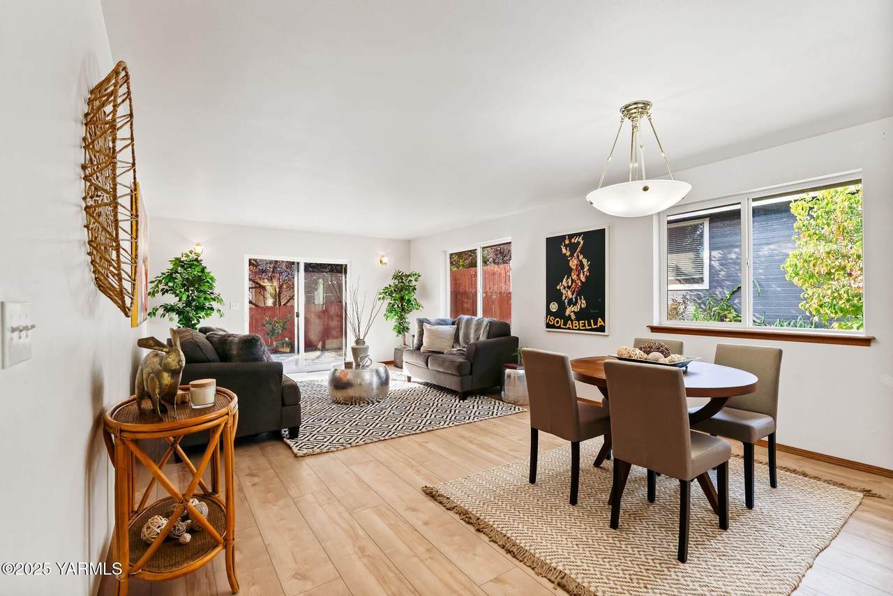 106 Goodlander Rd - Photo 1