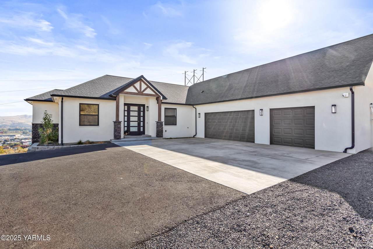 1101 Heritage Hills Dr - Photo 1