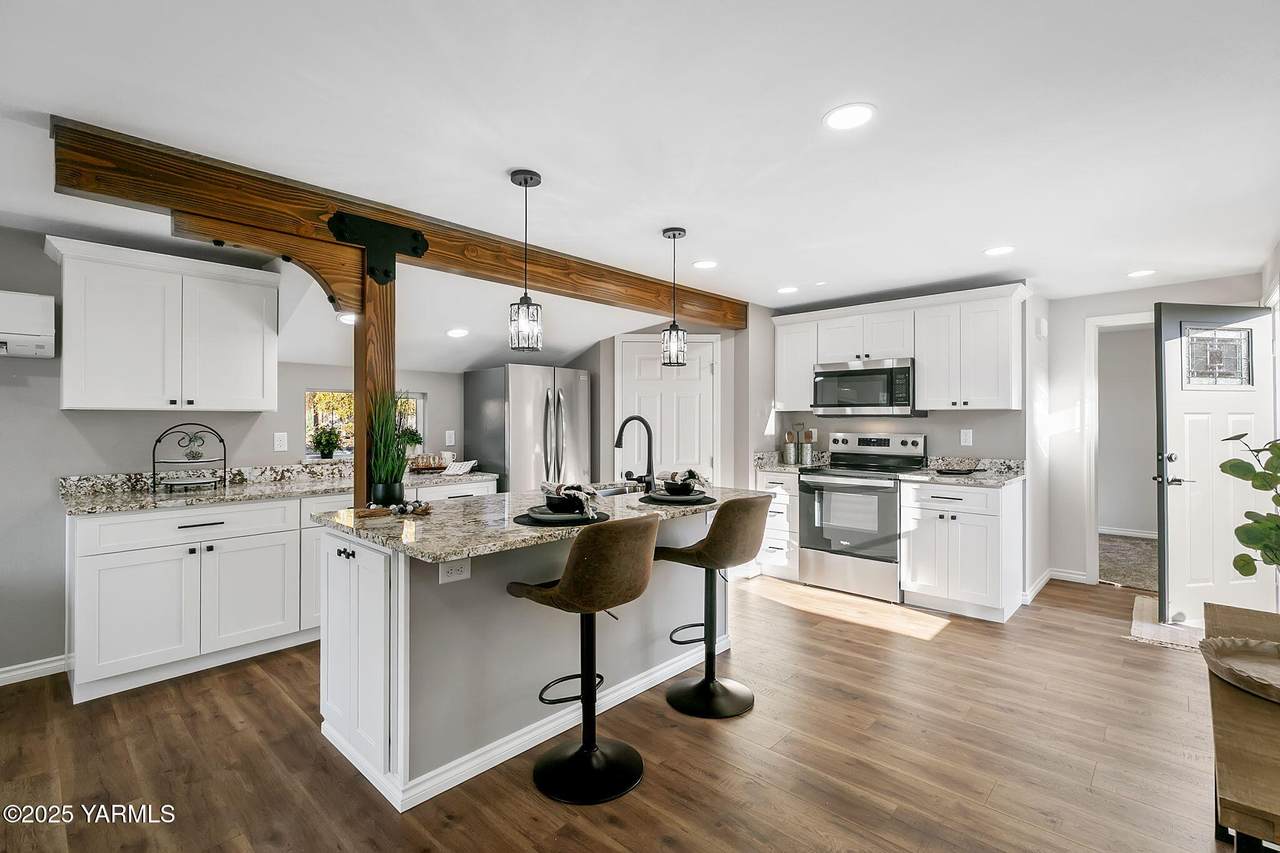 1116 18th Ave - Photo 1