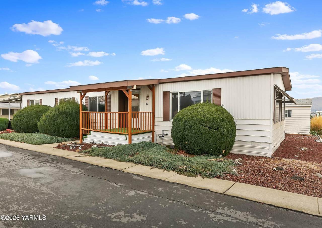 18 Washington Ave - Photo 1