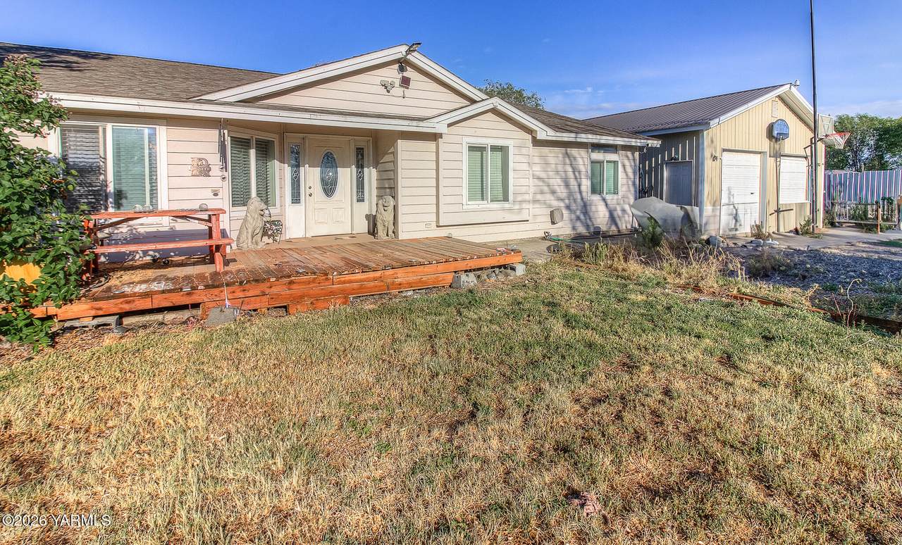 1845 Gurley Rd - Photo 1